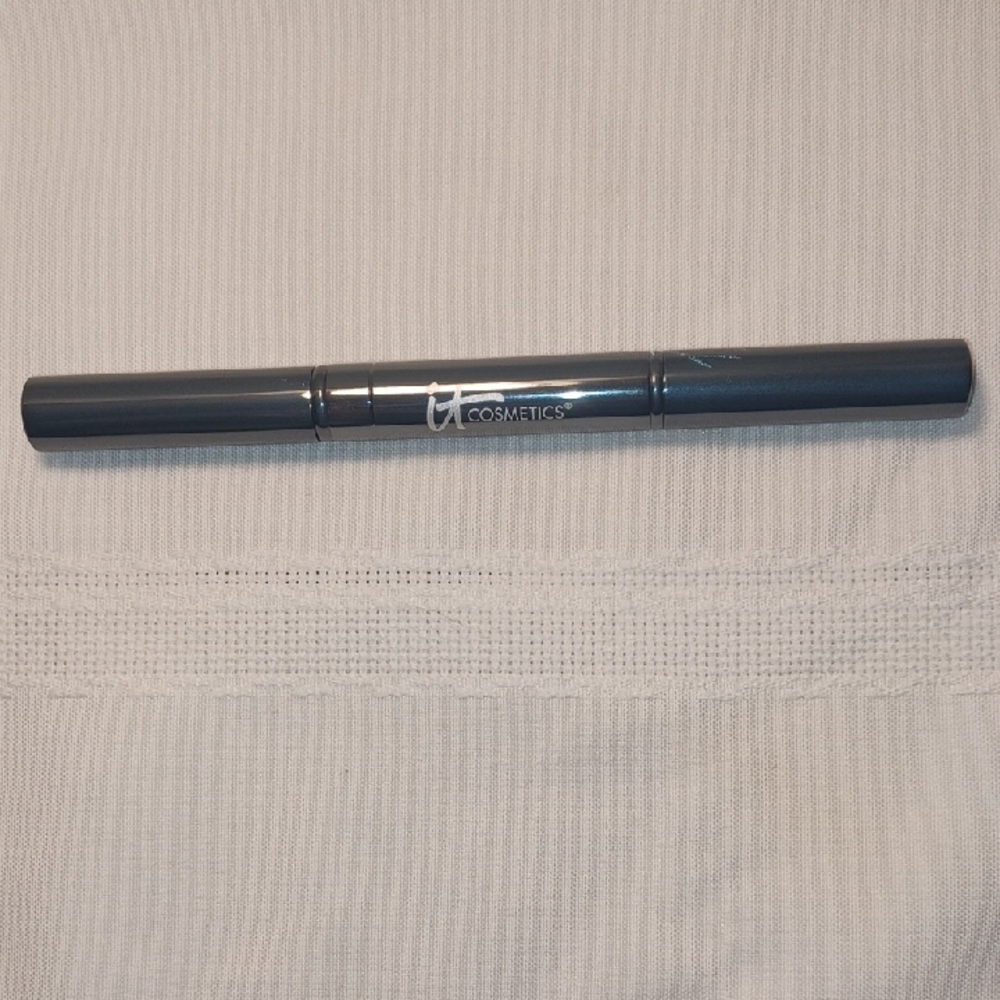 IT Cosmetics Dual Airbrush Concealer 2